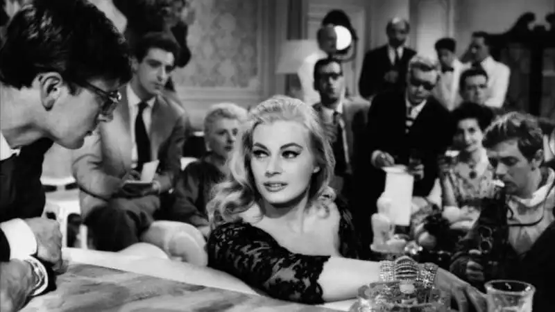 anita ekberg la dolce vita 2