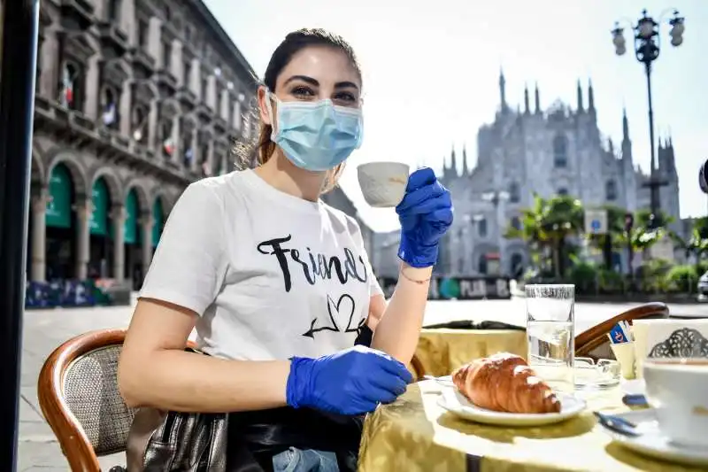 coronavirus fase due   bar riaprono a milano 5