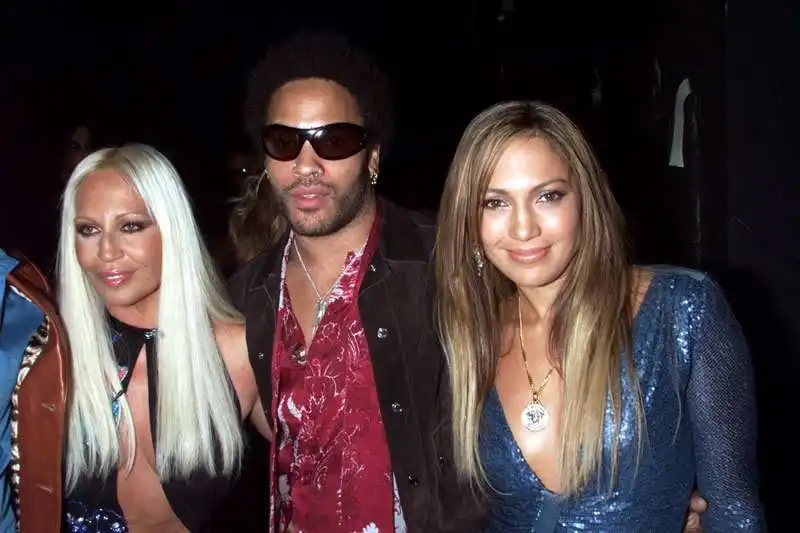 donatella versace lenny kravit jennifer lopez   vogue fashion awards 2000