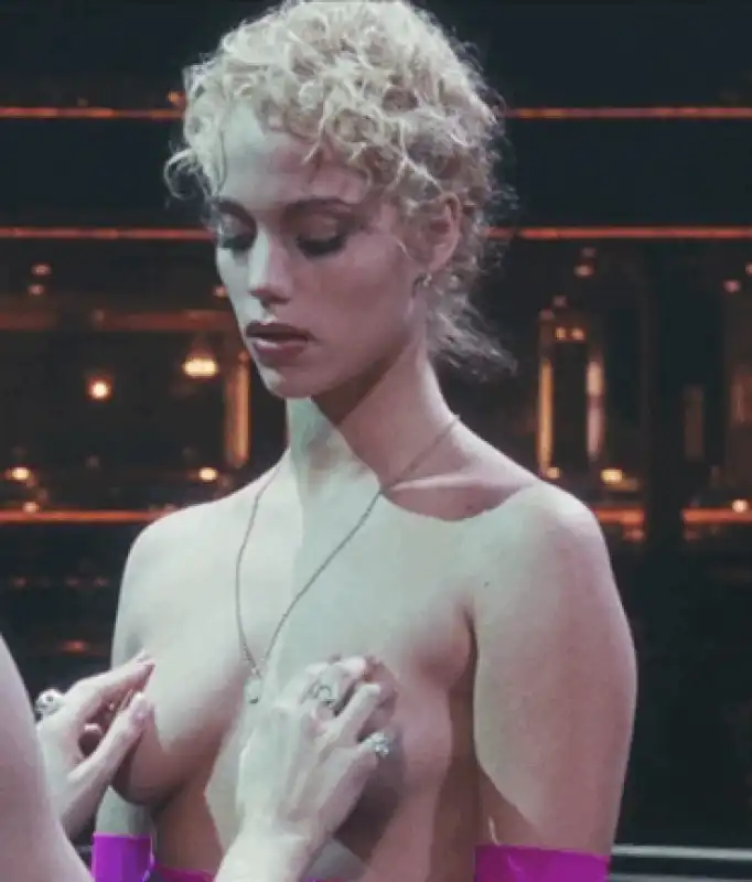 elizabeth berkley nuda in showgirls. 