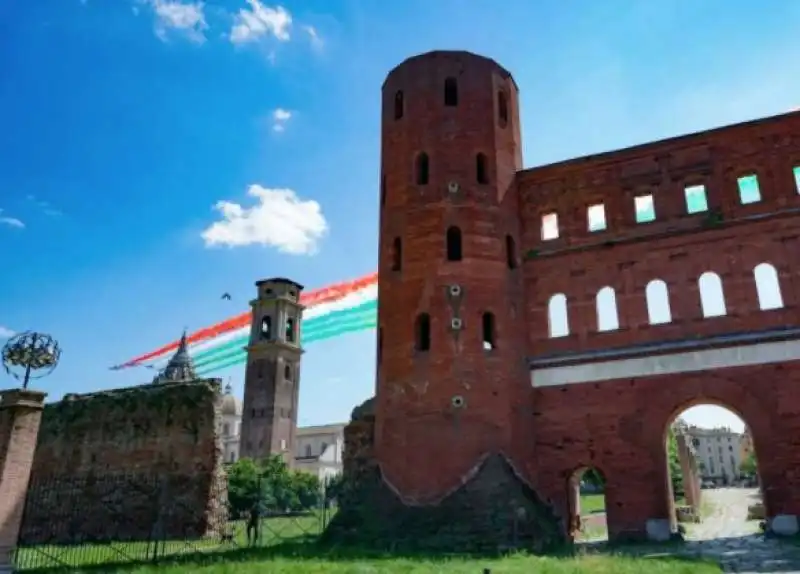 FRECCE TRICOLORI A TORINO