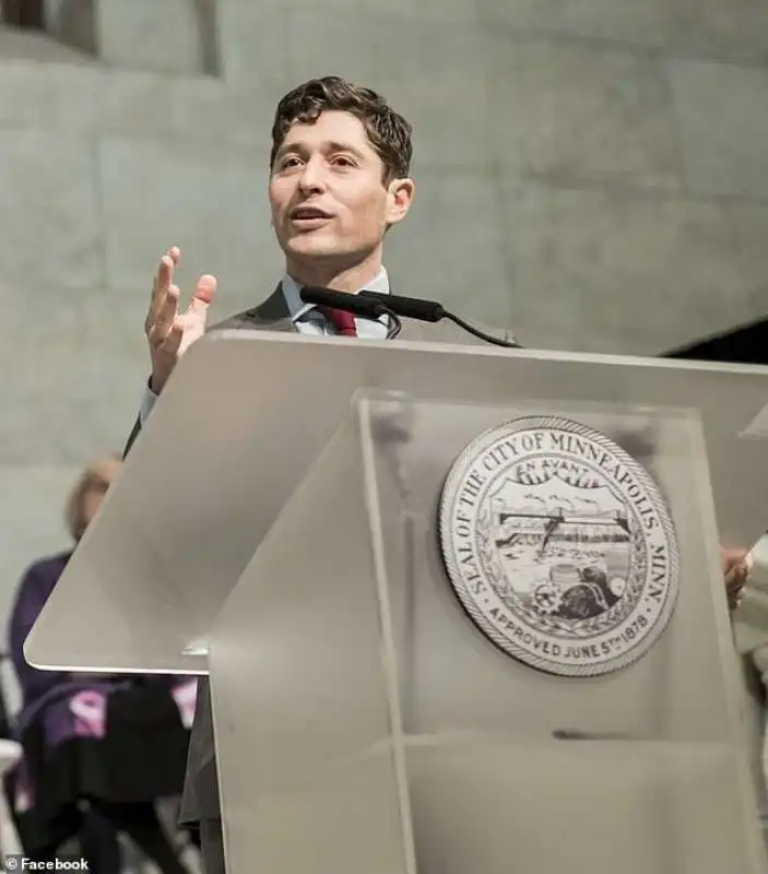 il sindaco di minneapolis jacob frey