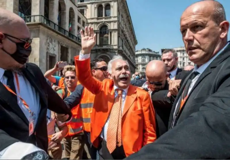 la protesta dei gilet arancioni   il generale pappalardo 10