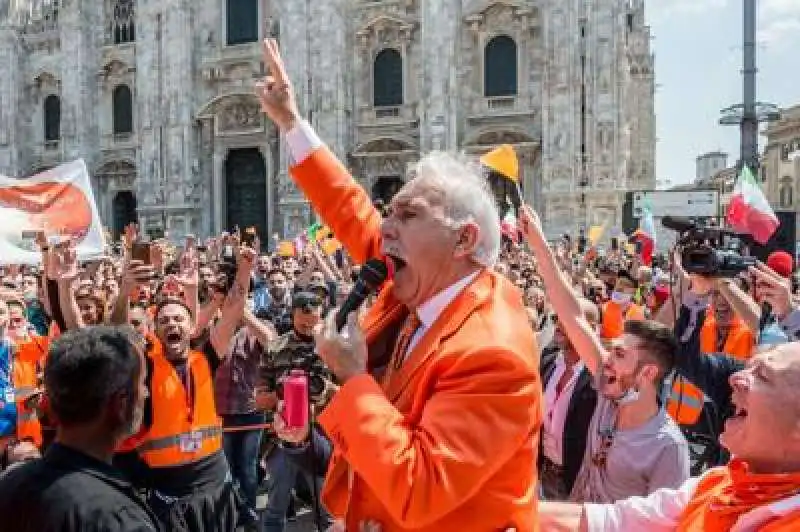 la protesta dei gilet arancioni   il generale pappalardo