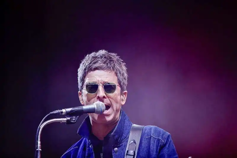 noel gallagher 19