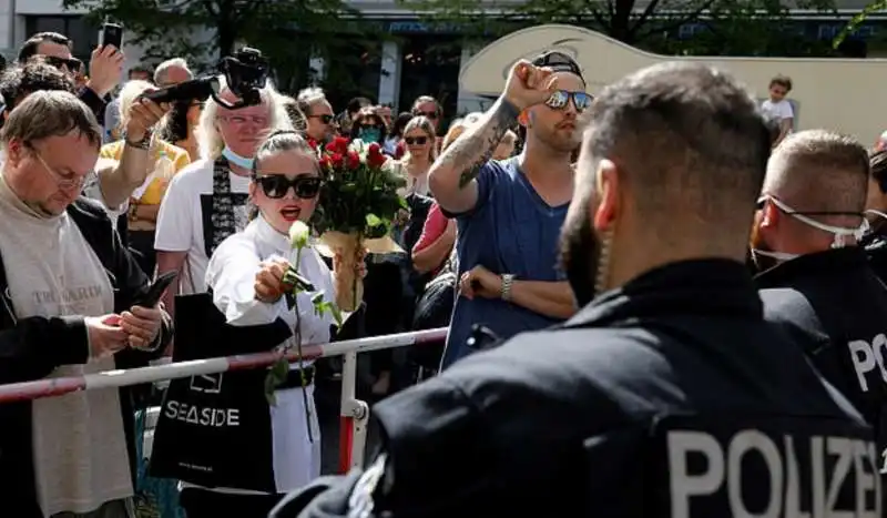 proteste anti lockdown in germania 10