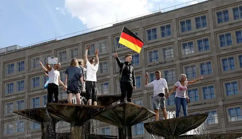 proteste anti lockdown in germania 12