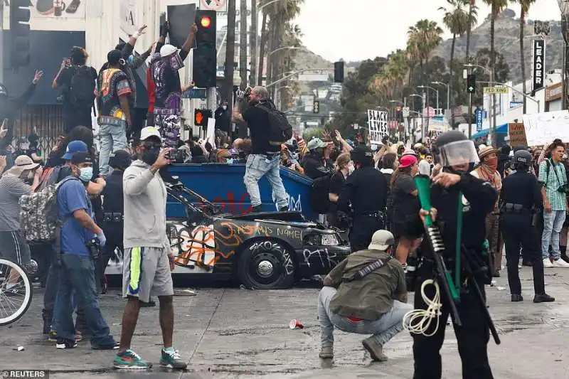 stati uniti   proteste in strada dopo la morte di george floyd  1