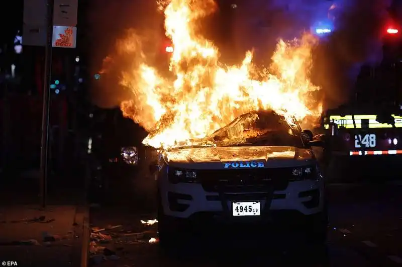 stati uniti   proteste in strada dopo la morte di george floyd  21