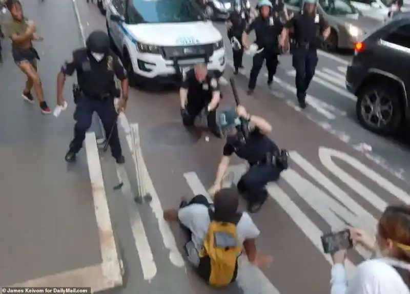 stati uniti   proteste in strada dopo la morte di george floyd  8