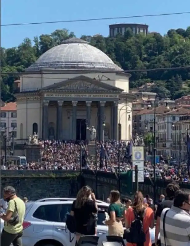 TORINO - FOLLA PER LE FRECCE TRICOLORI