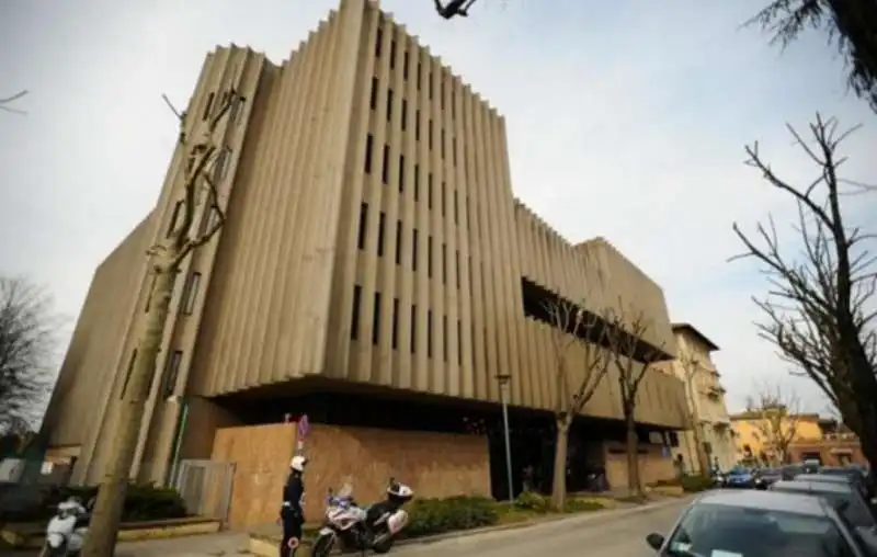 TRIBUNALE DI SIENA 1