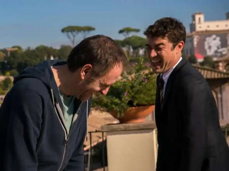 valerio mastandrea e riccardo scamarcio   euforia 