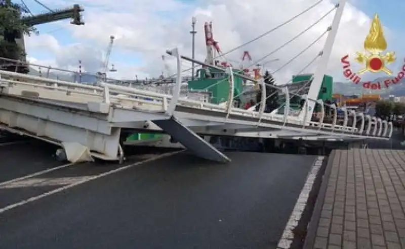 CROLLO PONTE LA SPEZIA 3