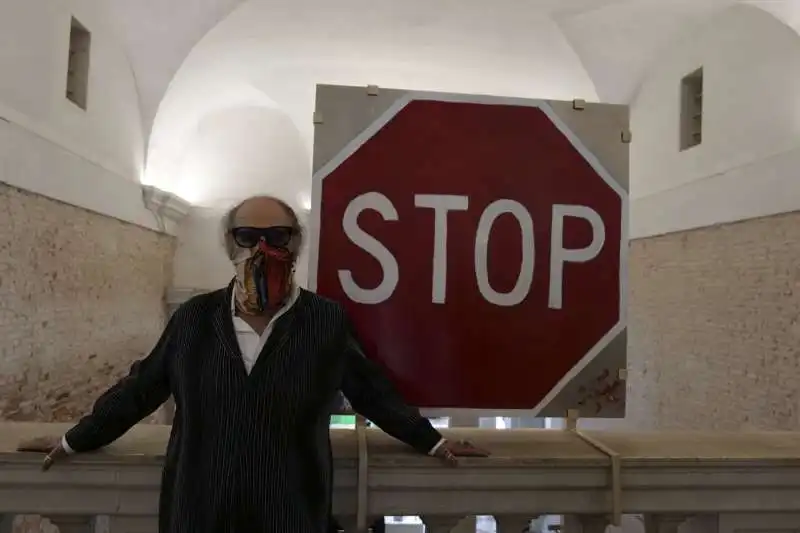 dago  -  ''stop painting'' di peter fischli, alla fondazione prada di venezia 18