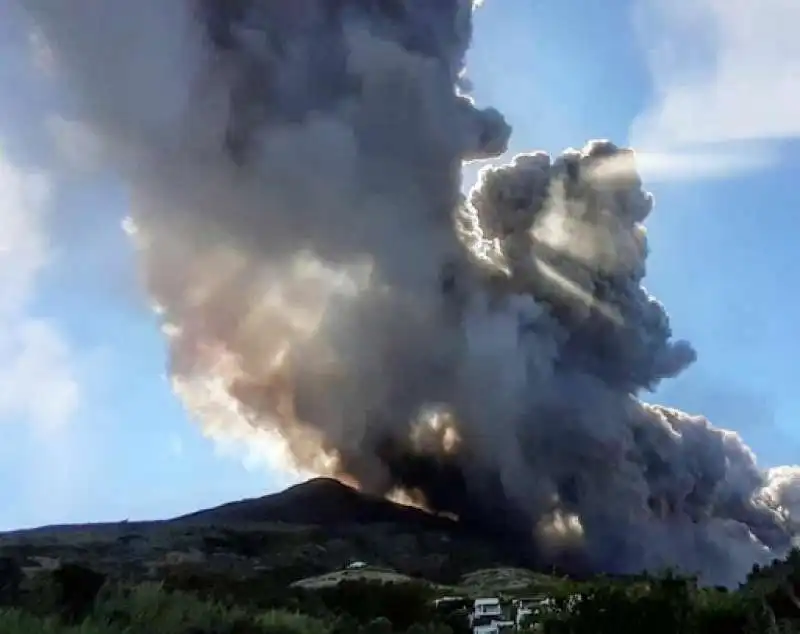 eruzione stromboli 2