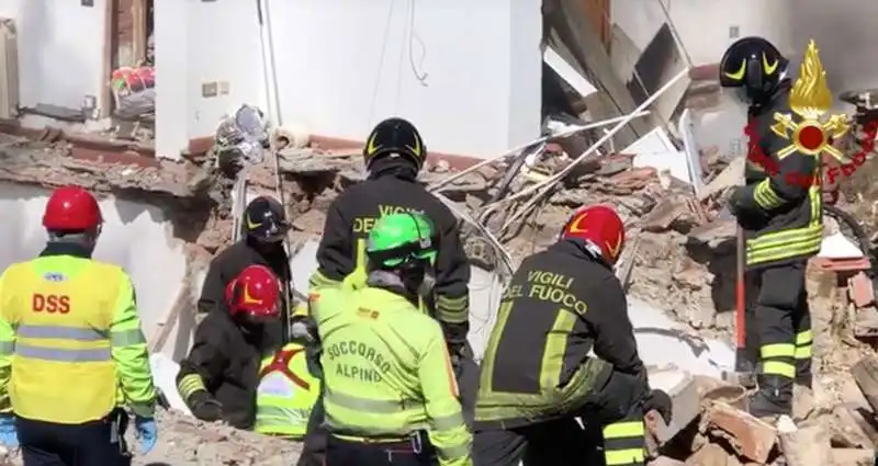 esplosione abitazione greve in chianti 12