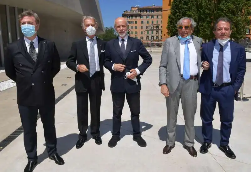 flavio cattaneo  luca cordero di montezemolo  maurizio petta  giovanni e lucio punzo  foto di bacco