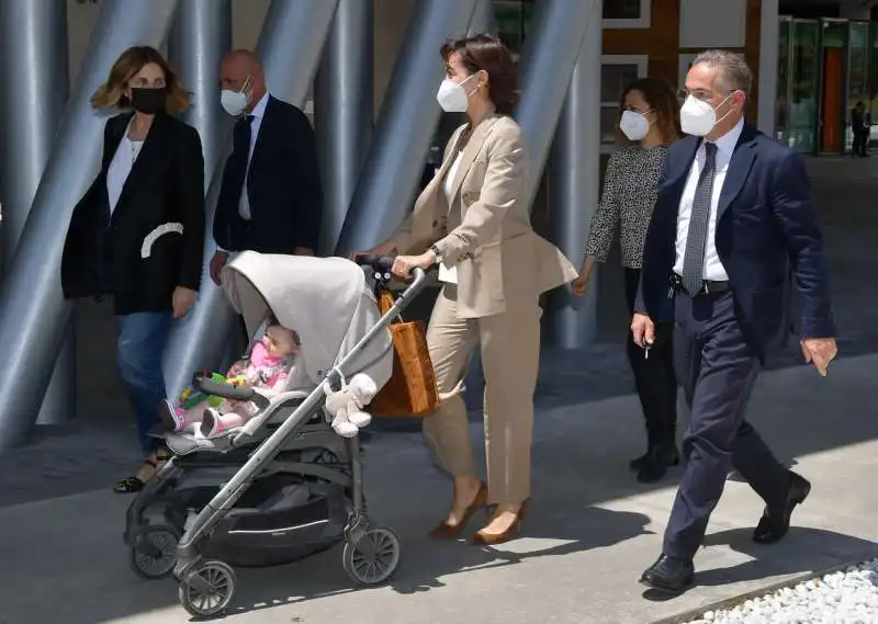 il  ministro mara carfagna con la figlia vittoria   foto di bacco