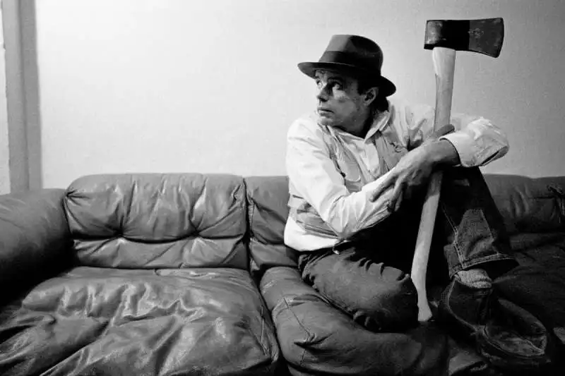 Joseph Beuys  11