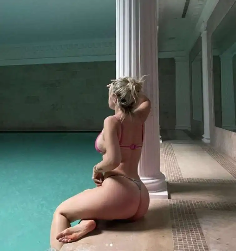 wanda nara nella sua spa