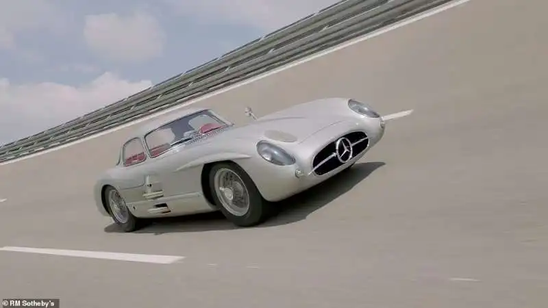 mercedes 300 slr coupe?? 11