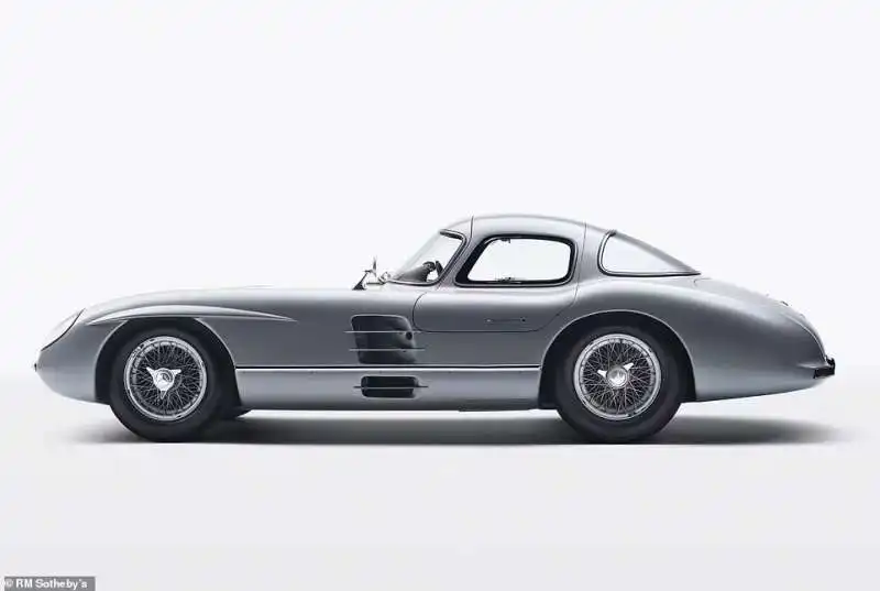 mercedes 300 slr coupe?? 2