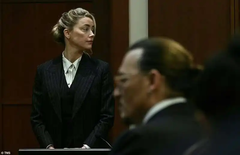 amber heard al processo in virginia 5