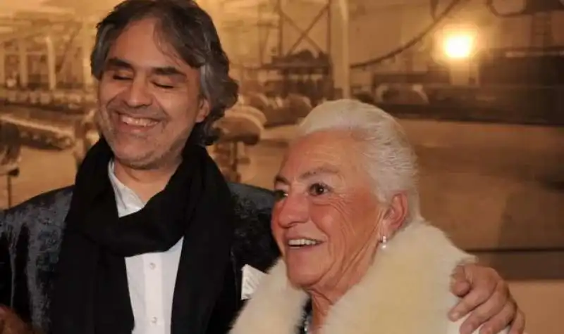 andrea bocelli e la madre edi aringhieri  3