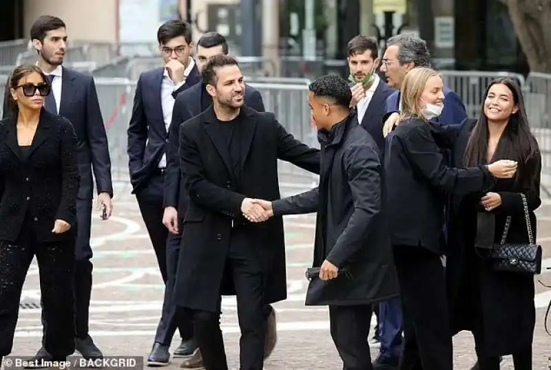 cesc fabregas e justin kluivert al funerale di raiola