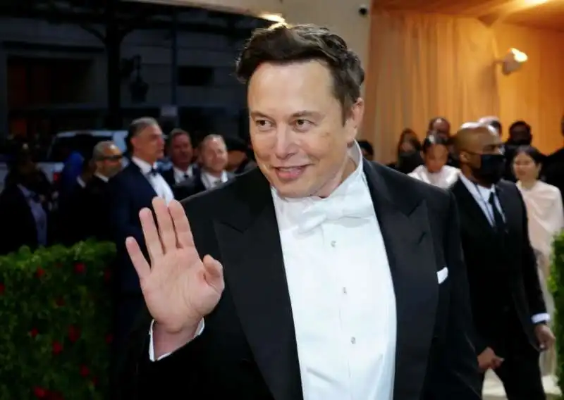 elon musk al met gala 2