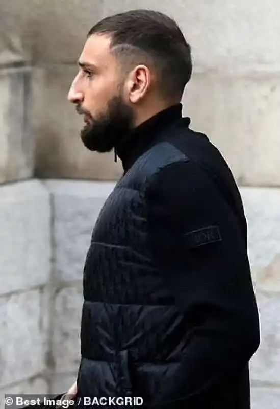 gianluigi donnarumma al funerale di raiola