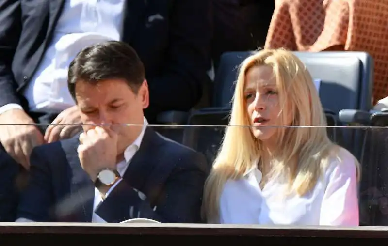 giuseppe conte e olivia paladino  mezzelani gmt018