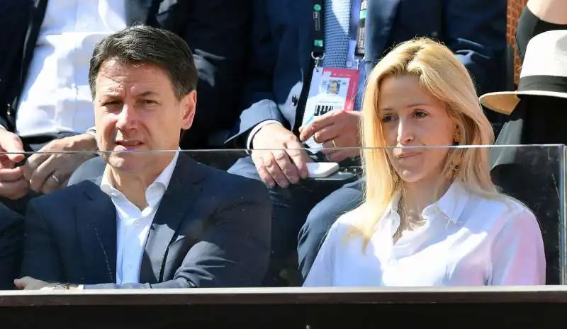 giuseppe conte e olivia paladino  mezzelani gmt022