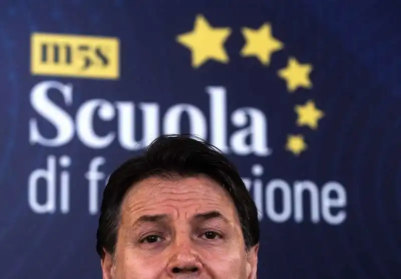 giuseppe conte   scuola di formazione m5s