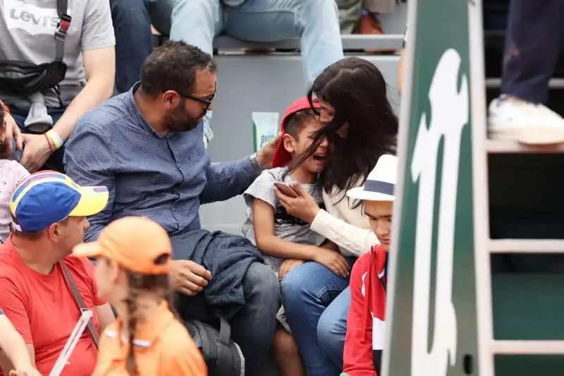 il bambino colpito dalla racchetta di irina begu 