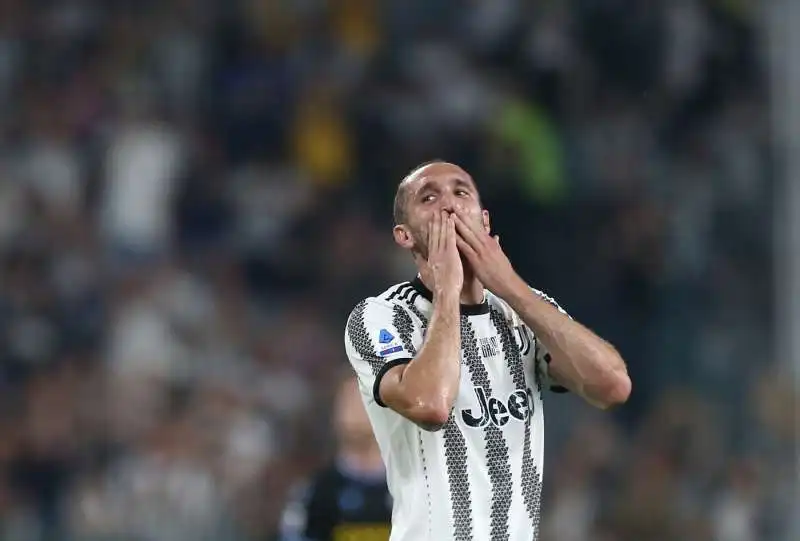 il saluto di giorgio chiellini alla juventus 2