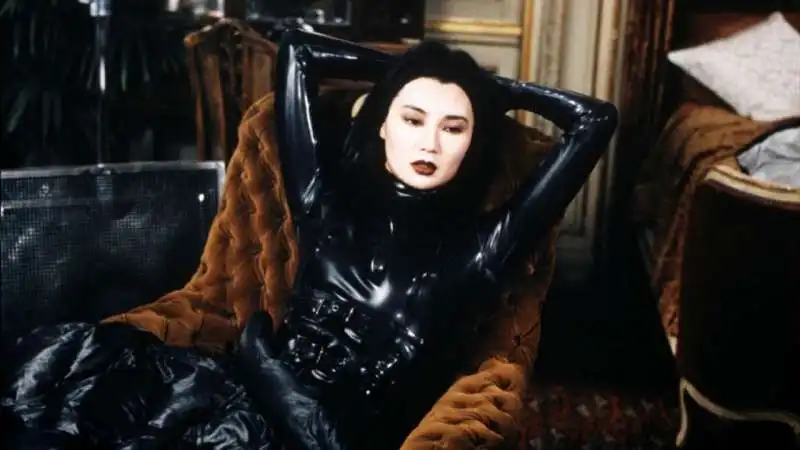 irma vep del 1996