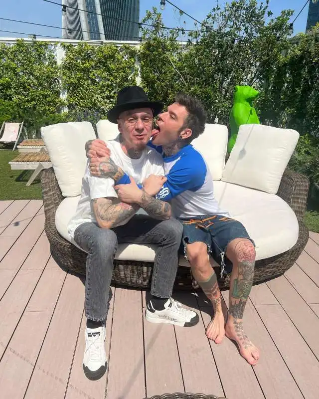 j ax e fedez fanno pace   2