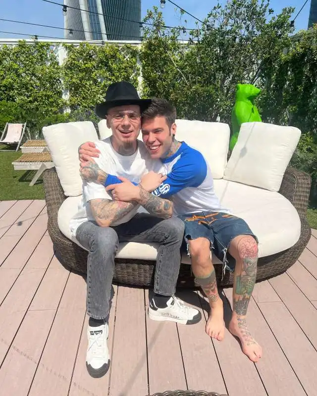 j ax e fedez fanno pace   5