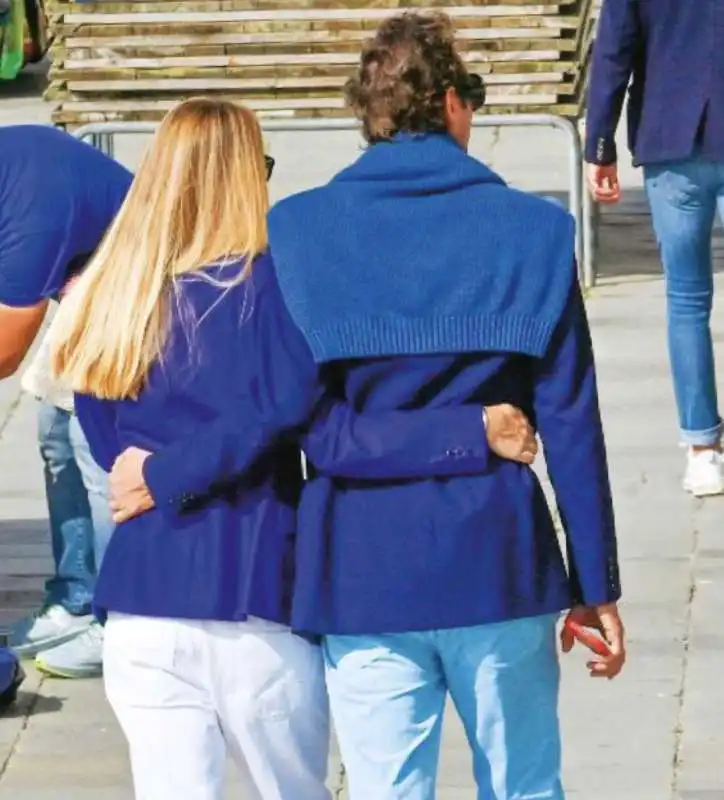 john elkann e lavinia borromeo a venezia   