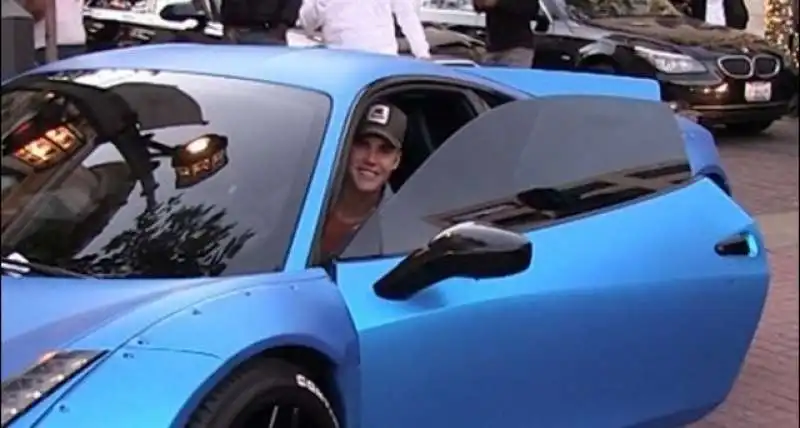 la ferrari 458 di justin bieber 