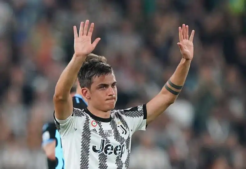 le lacrime di paulo dybala mentre saluta la juventus 14