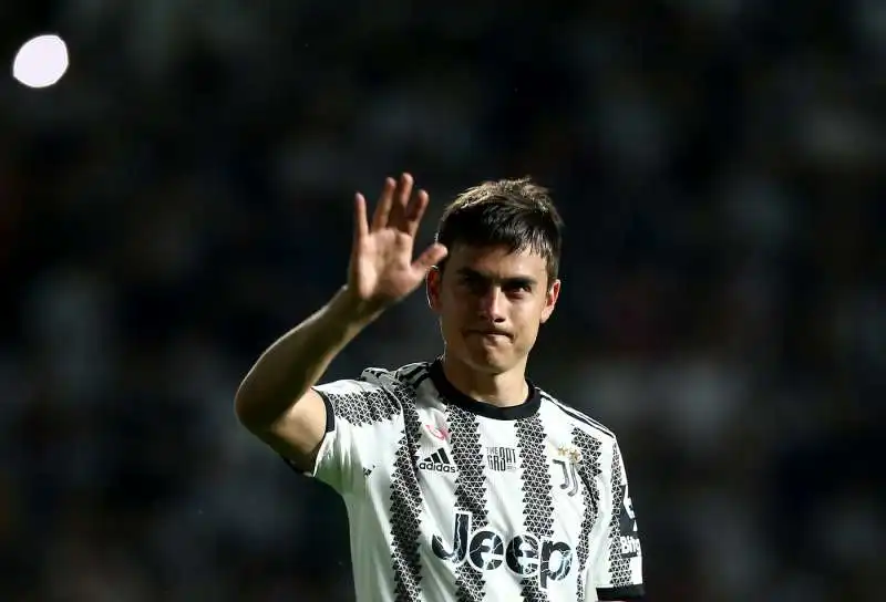 le lacrime di paulo dybala mentre saluta la juventus 9