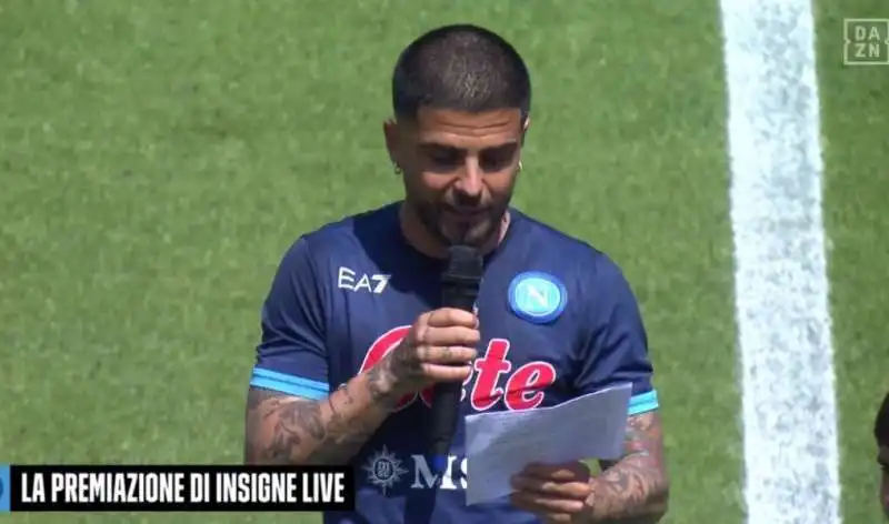 lorenzo insigne all ultima partita con il napoli al maradona 9