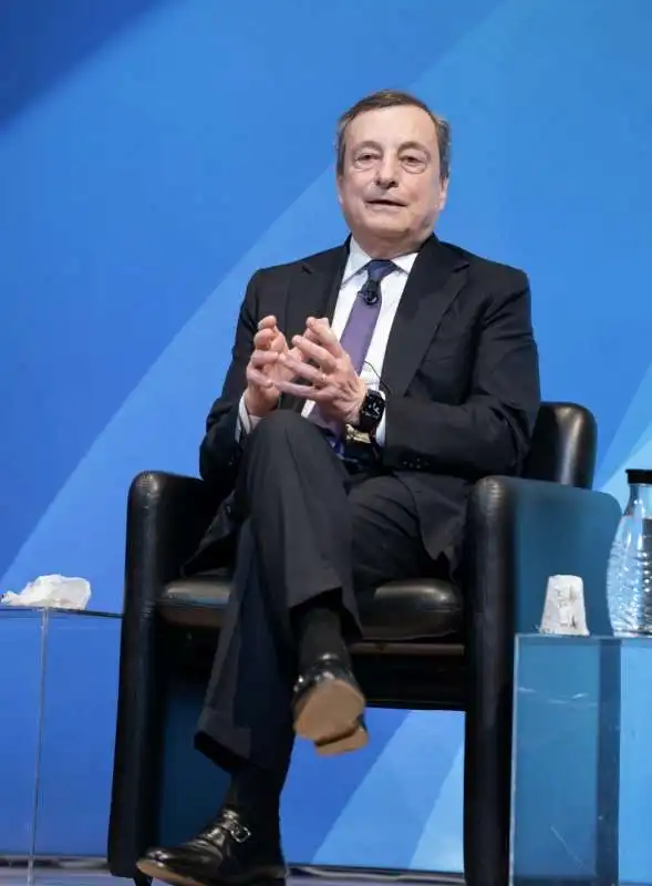 mario draghi alla bocconi all evento in memoria di alesina   3