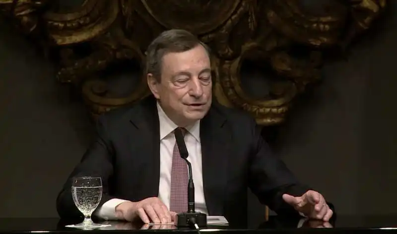 mario draghi   conferenza stampa a washington   5