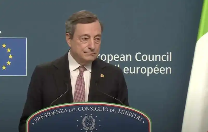 mario draghi in conferenza stampa dopo il consiglio europeo  1