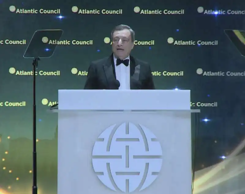 mario draghi premiato all atlantic council   