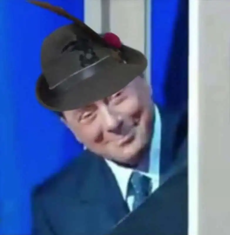 meme berlusconi alpini